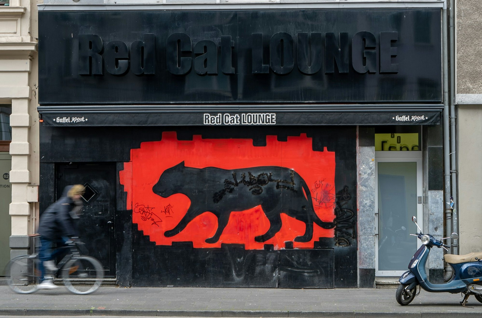 Die Red Cat Lounge läuft langsam wieder an.