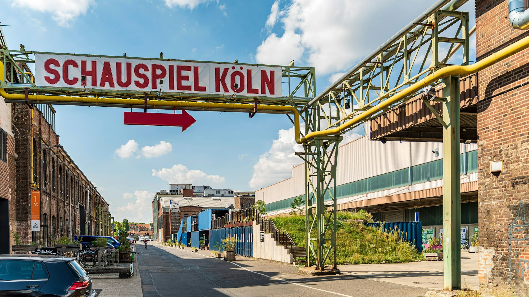 Mittwoch 02.09.2020 Köln
Das Schauspiel Köln ist eine traditionelle Schauspielstätte in der Stadt Köln.
Es bildet zusammen mit der Oper und weiteren Häusern die Bühnen der Stadt Köln.
Das Gebäude befindet sich im Carlswerk im Kölner Stadtteil Mülheim.
Gebäude Container Außenansicht.
Aufgenommen am: 02.09.2020
Foto: Alexander Roll (Staff)