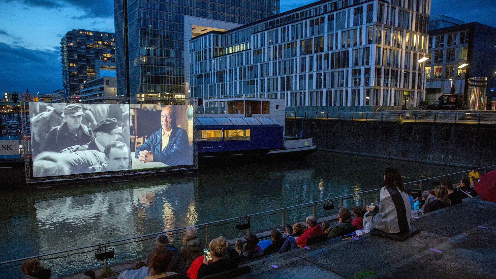 Sommerkino im Rheinauhafen