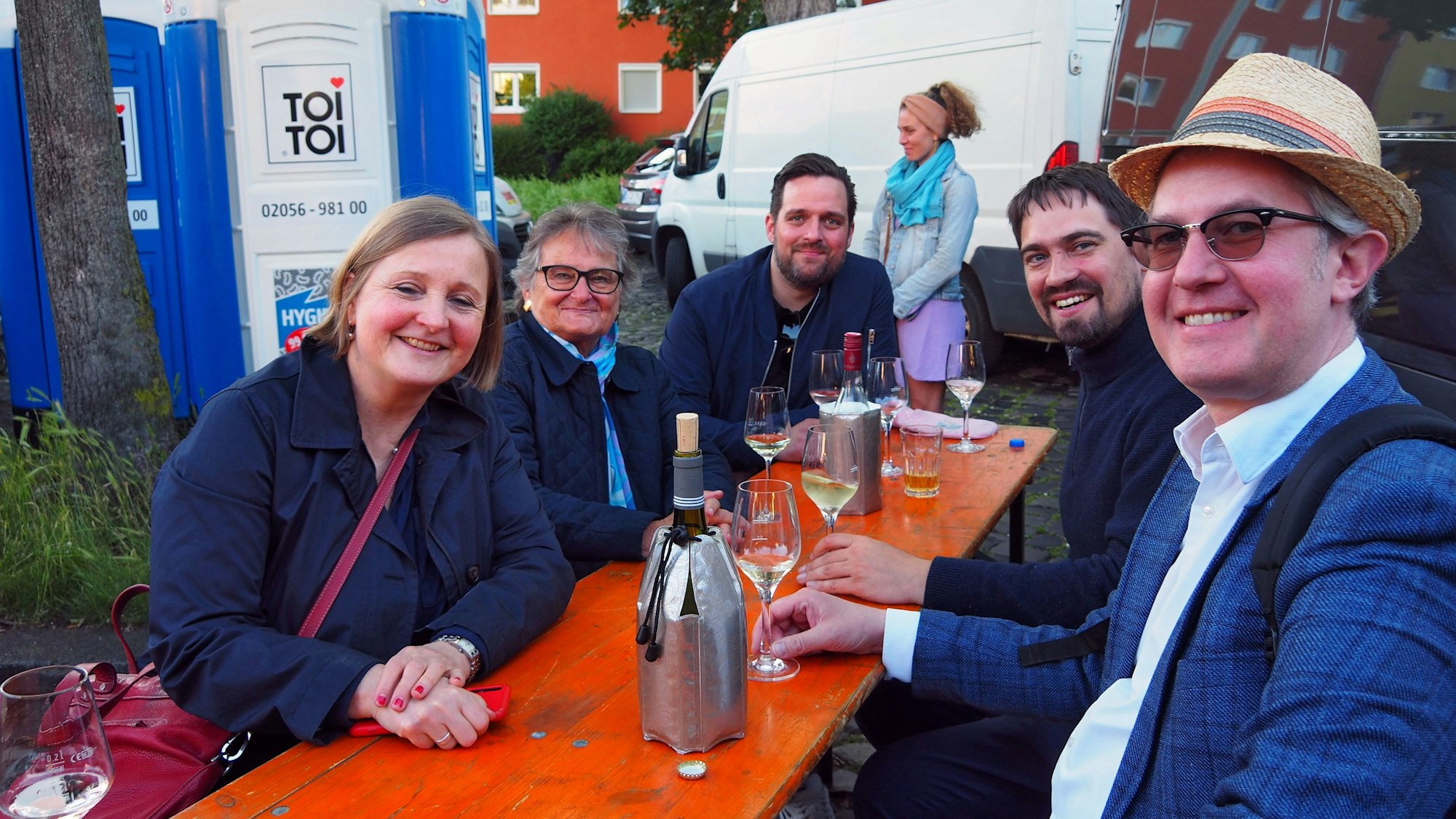 Ratsfrau Monika Roß-Belkner (2.v.l.).