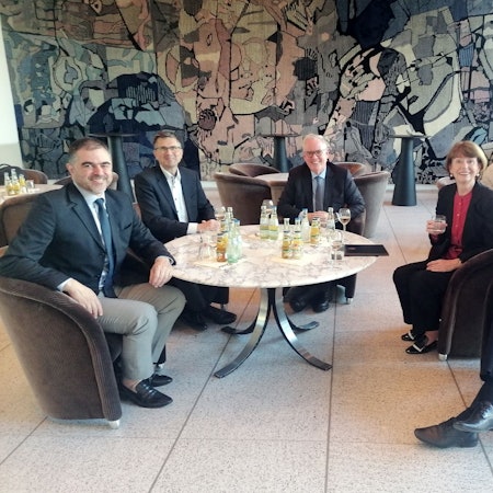 Die brasilianischen Gäste mit OB Henriette Reker