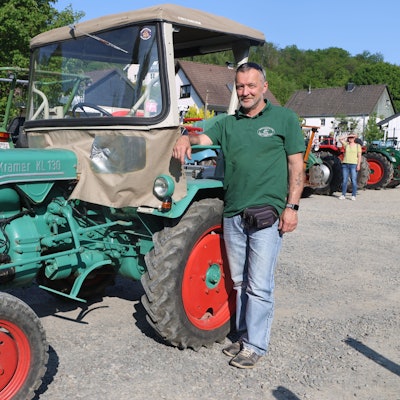 Andreas Seidel und sein Kramer KL 130 von 1959.