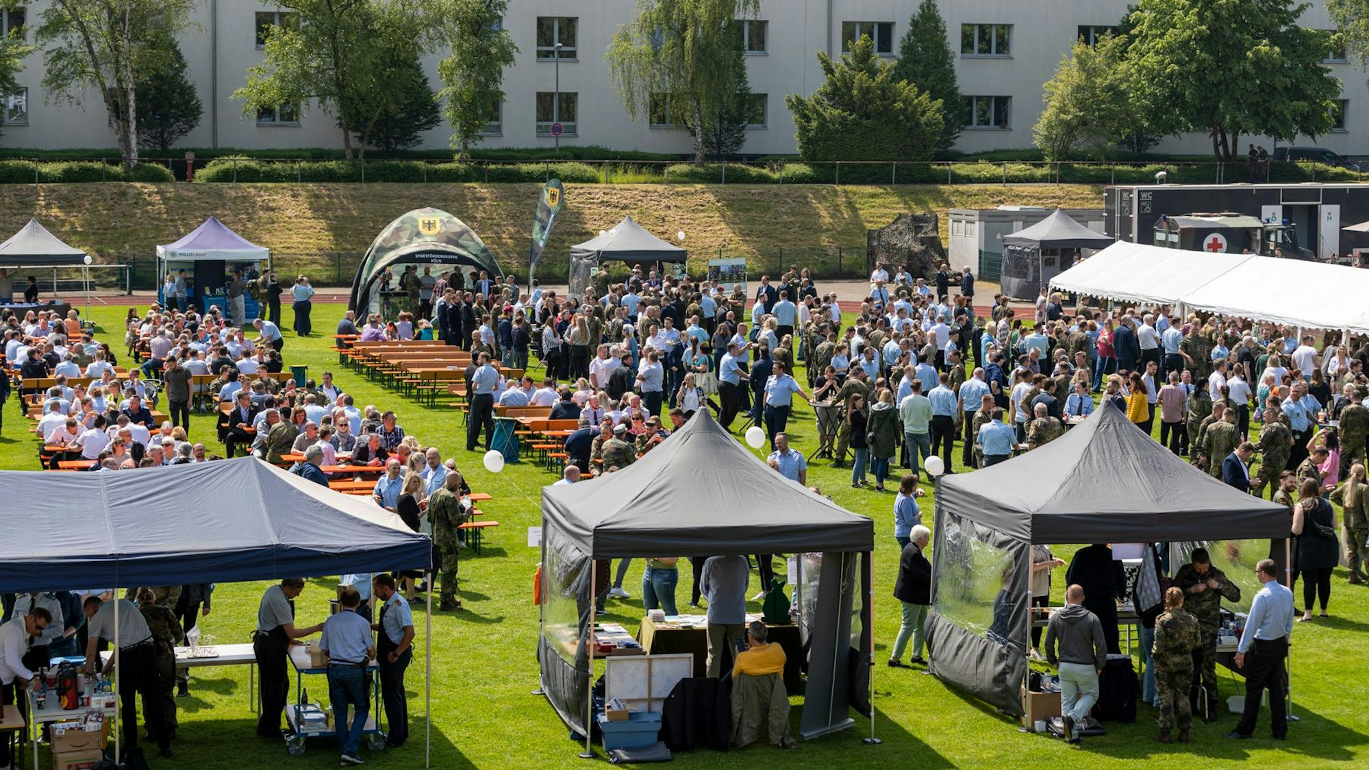 Das Bundesamt für Personalmanagement der Bundeswehr feierte zehnjähriges Bestehen in der Lüttich-Kaserne.