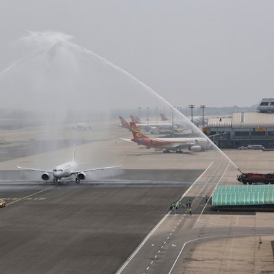 Wasserfontäne zur Begrüßung in Peking: Ankunft der C919 am Samstag in der chinesischen Hauptstadt.