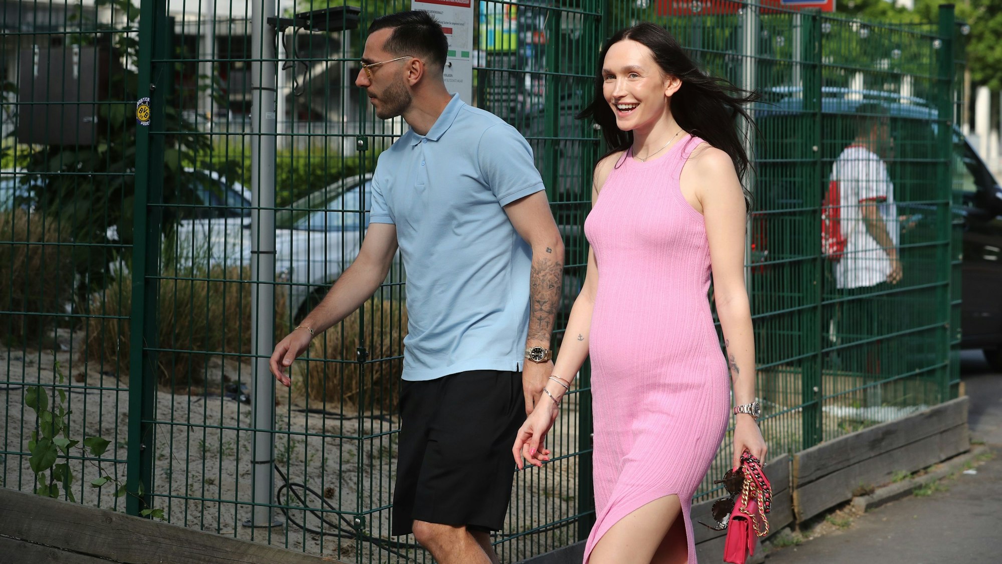 FC-Stürmer Sargis Adamyan kam mit Frau Anna zur Abschlussfeier.