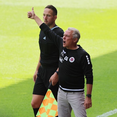 FC Viktoria Köln vs. SV Wehen Wiesbaden, 3. Liga, vorne: Olaf Janßen (Viktoria), 06.08.2022, Bild: Herbert Bucco