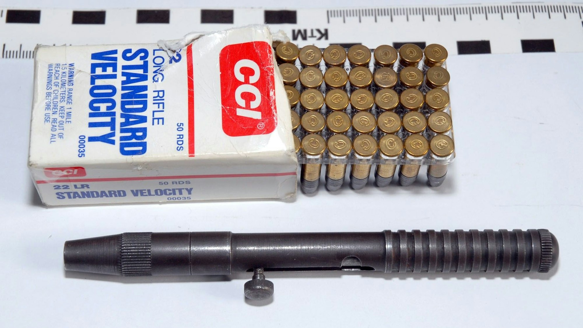 Mit einem solchen sogenannten Schießkugelschreiber soll der Angeklagte geschossen haben (Symbolbild).
