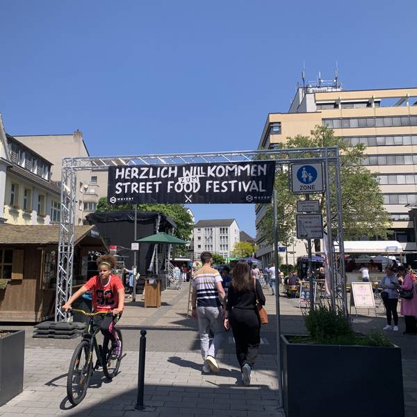 Das Banner am Eingangsbereich.