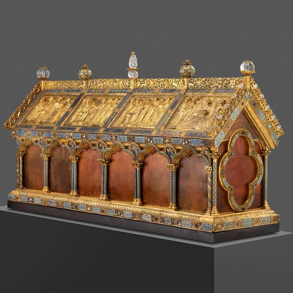 Albinusschrein, ein goldener Schrein, der mit Säulen dekoriert ist und wie ein kleines Gebäude sieht.