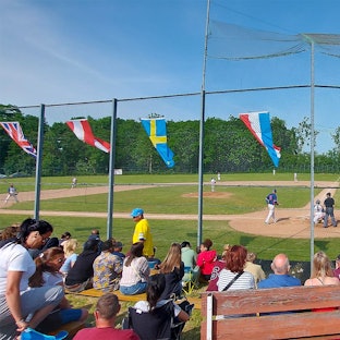 Dicht besetzt waren die Zuschauerreihen beim „Eifel Cup“ auf dem Naby Field der Zülpich Eagles in Niederelvenich.