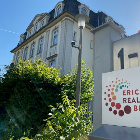 Die Erich-Kästner-Realschule in Brühl.