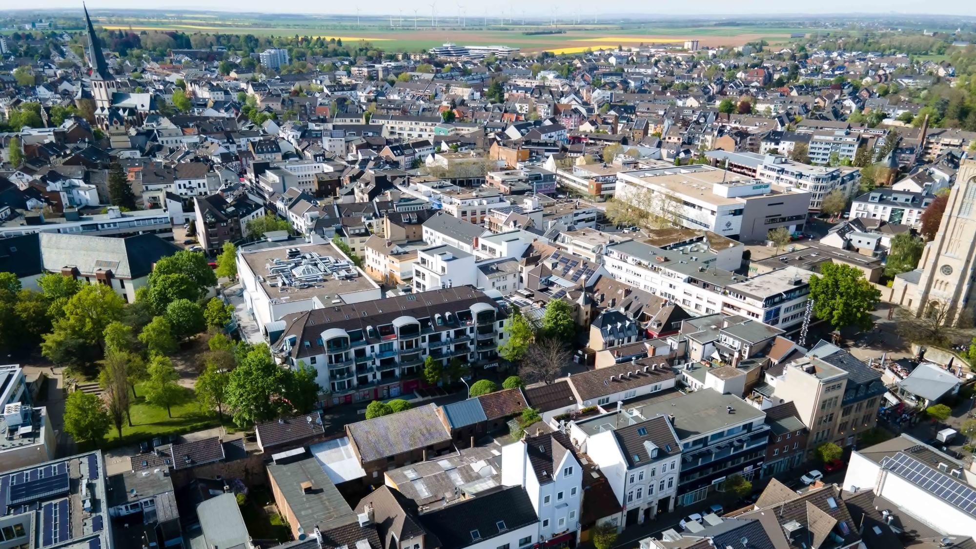 Die Euskirchener Innenstadt aus der Luft.