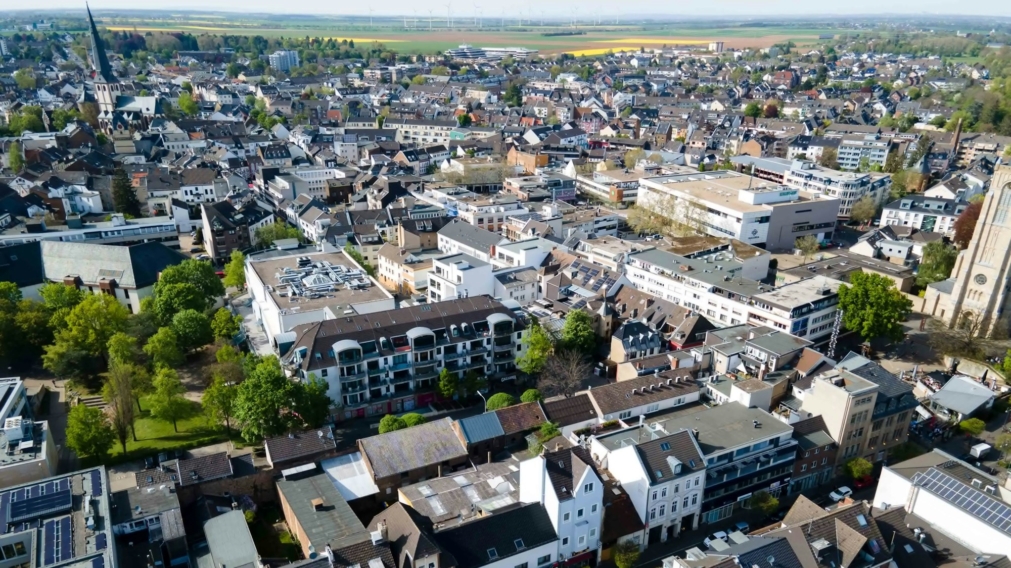Die Euskirchener Innenstadt aus der Luft.