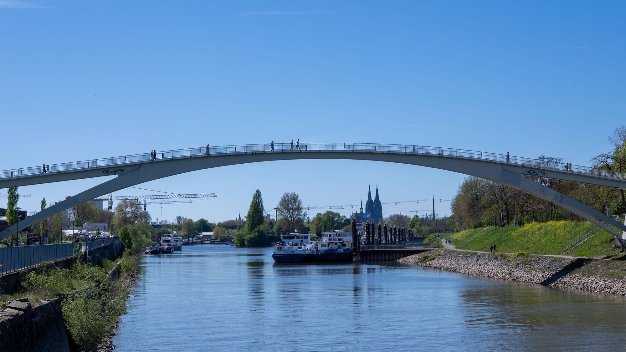 Hafenbrücke in Mülheim