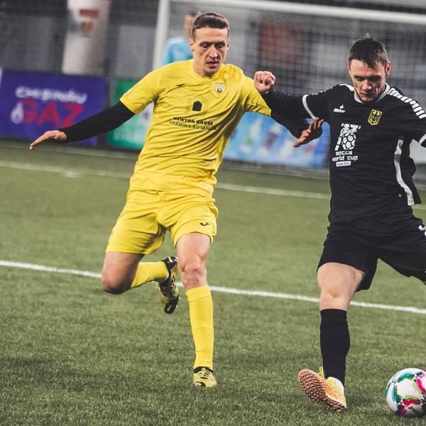 Kilian Seinsche (schwarz), Fußball Kleinfeld Turnier in der Republik Moldau.