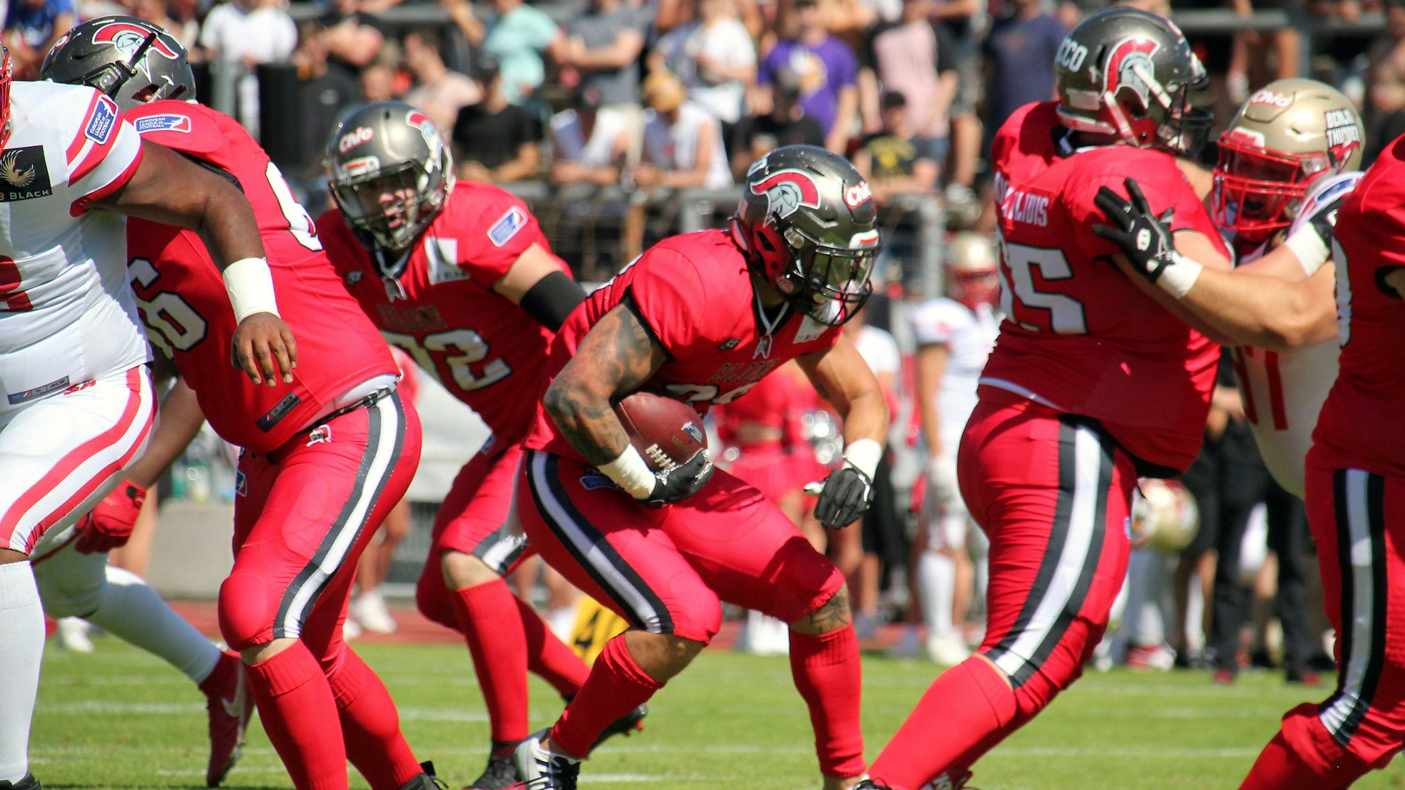Die Footballer der Cologne Centurions starten mit der Partie gegen Paris in die Saison.