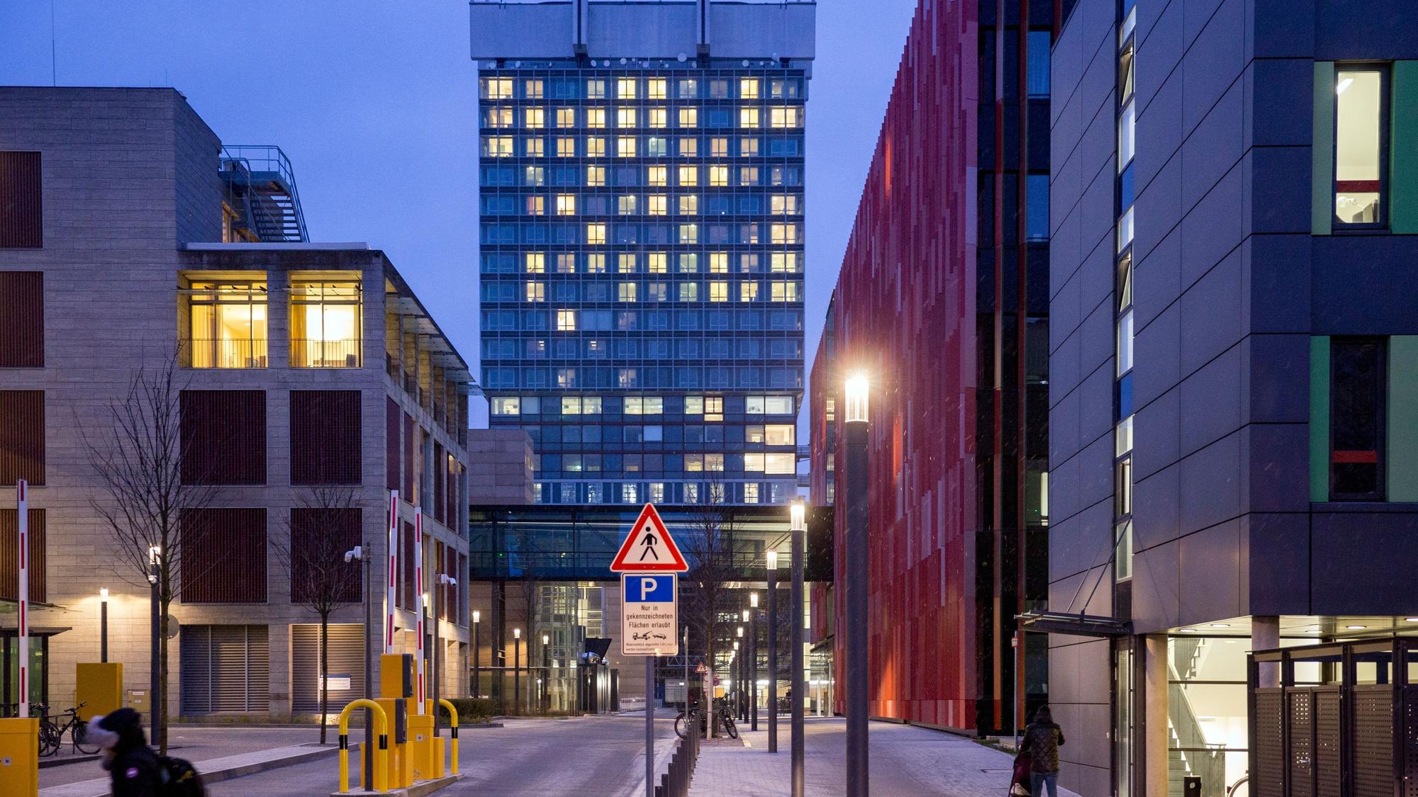 Das Bettenhaus der Uniklinik Köln.