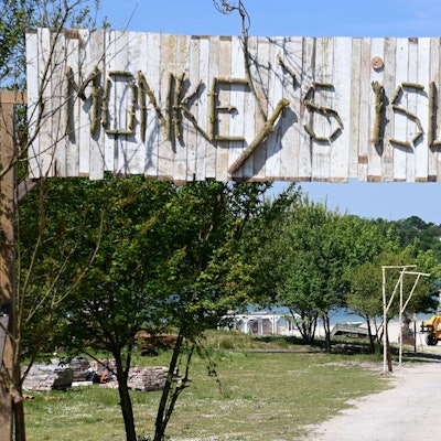 Beach Club Monkey´s Island am Escher See.