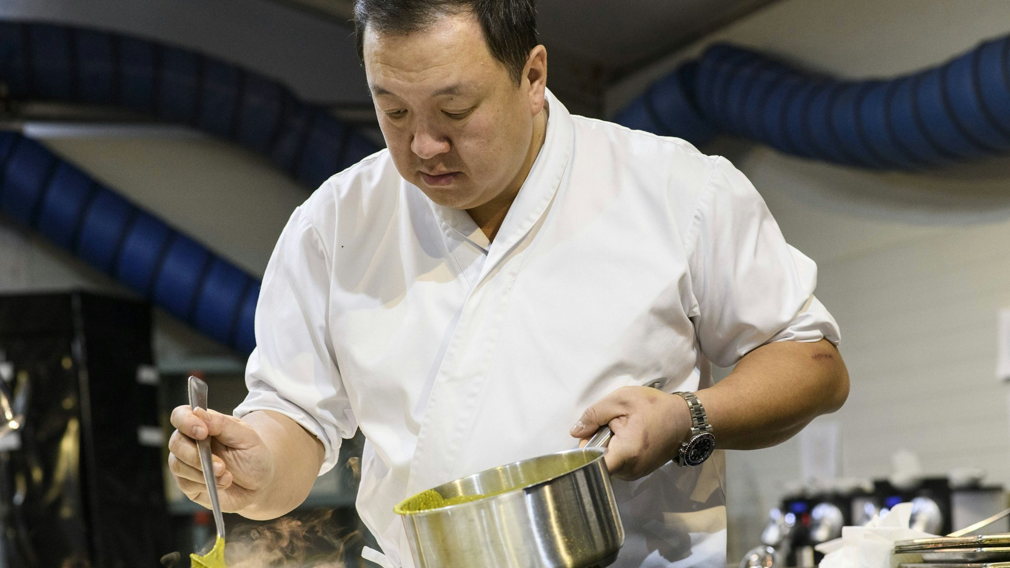 Der Berliner Koch The Duc Ngo folgt auf Christian Jürgens und wird am Tergensee ein neues Restaurant leiten.