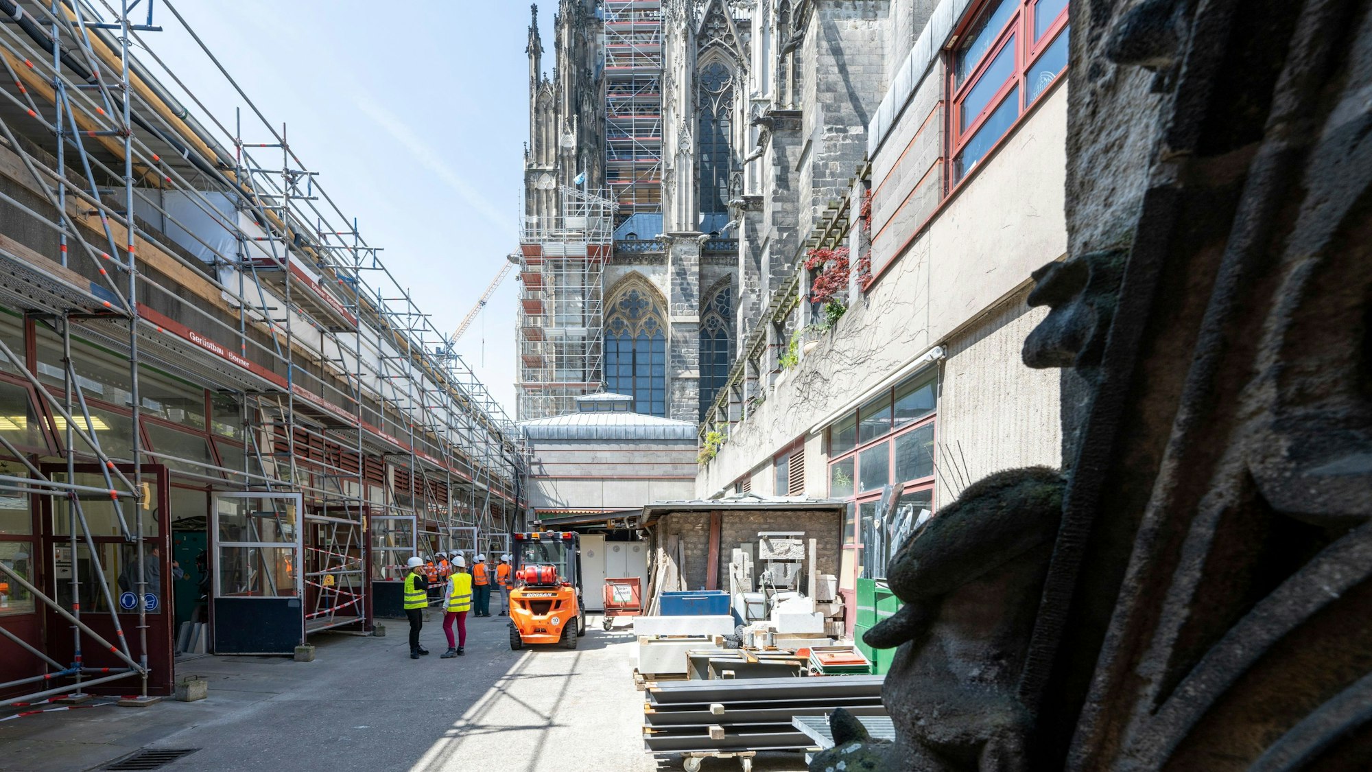 Die Werkstätten der Dombauhütten im Untergrund der Innenstadt sind nass.