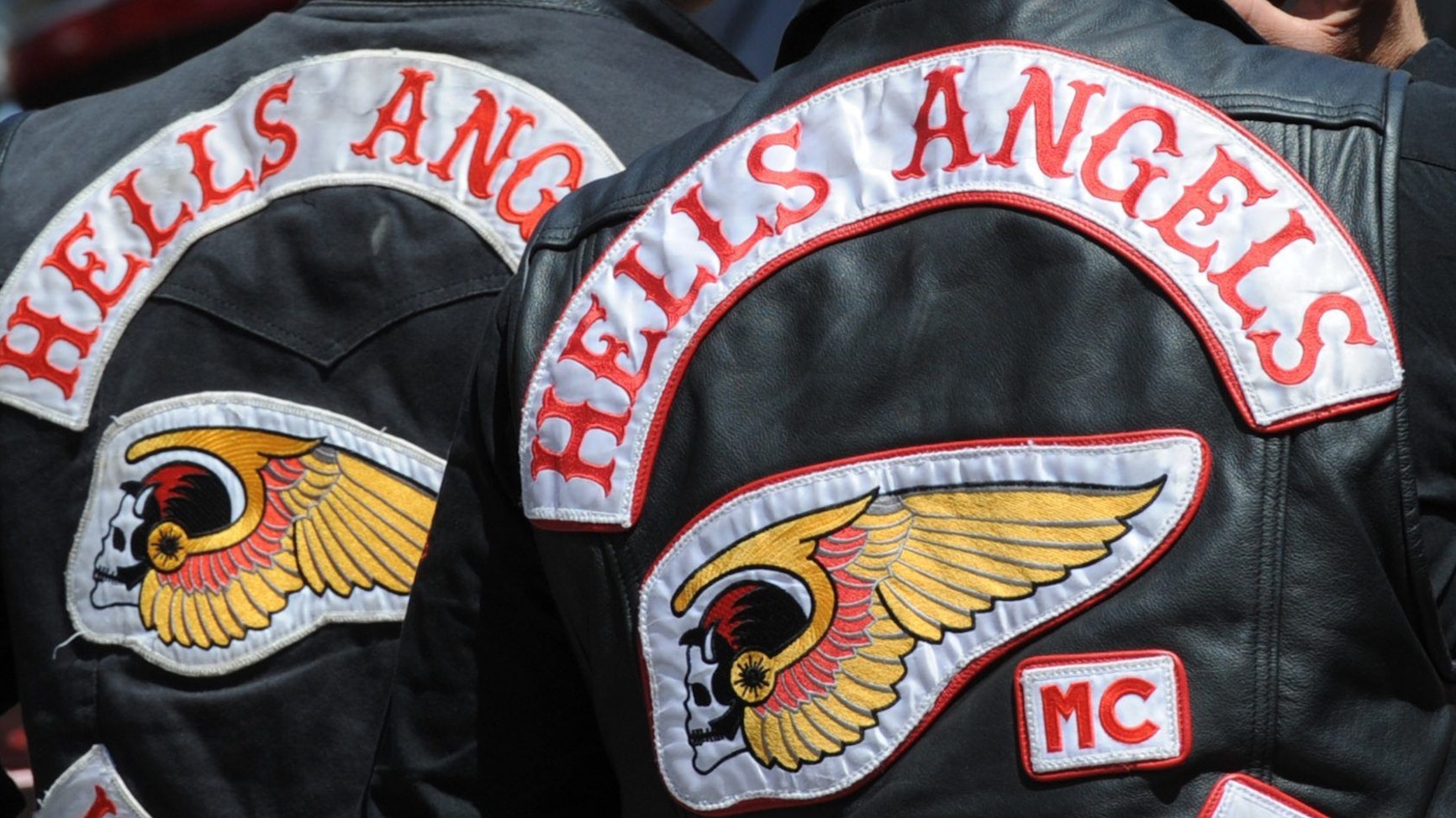 Die Rückseite der Westen von zwei Hells-Angels-Mitgliedern. (Symbolbild)