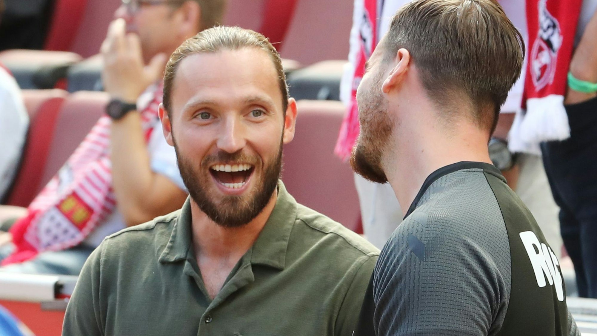 1.FC Köln vs. VFB Stuttgart, 4. Spieltag, 28.08.2022, 15.30 Uhr, von links: Marco Höger, Max Weuthen (1. FC Köln) , Bild: Herbert Bucco