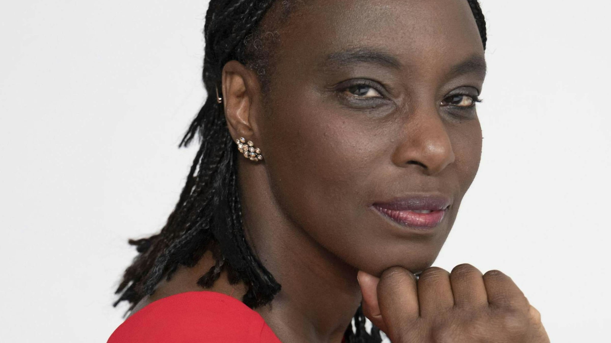 Yvonne Adhiambo Owuor, kenianische Autorin im DuMont Buchverlag