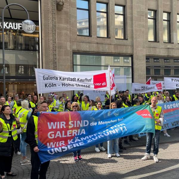 Verdi Handelswarnstreik 2. Juni 2023, Köln, Galeria Karstadt Kaufhof, Demonstration