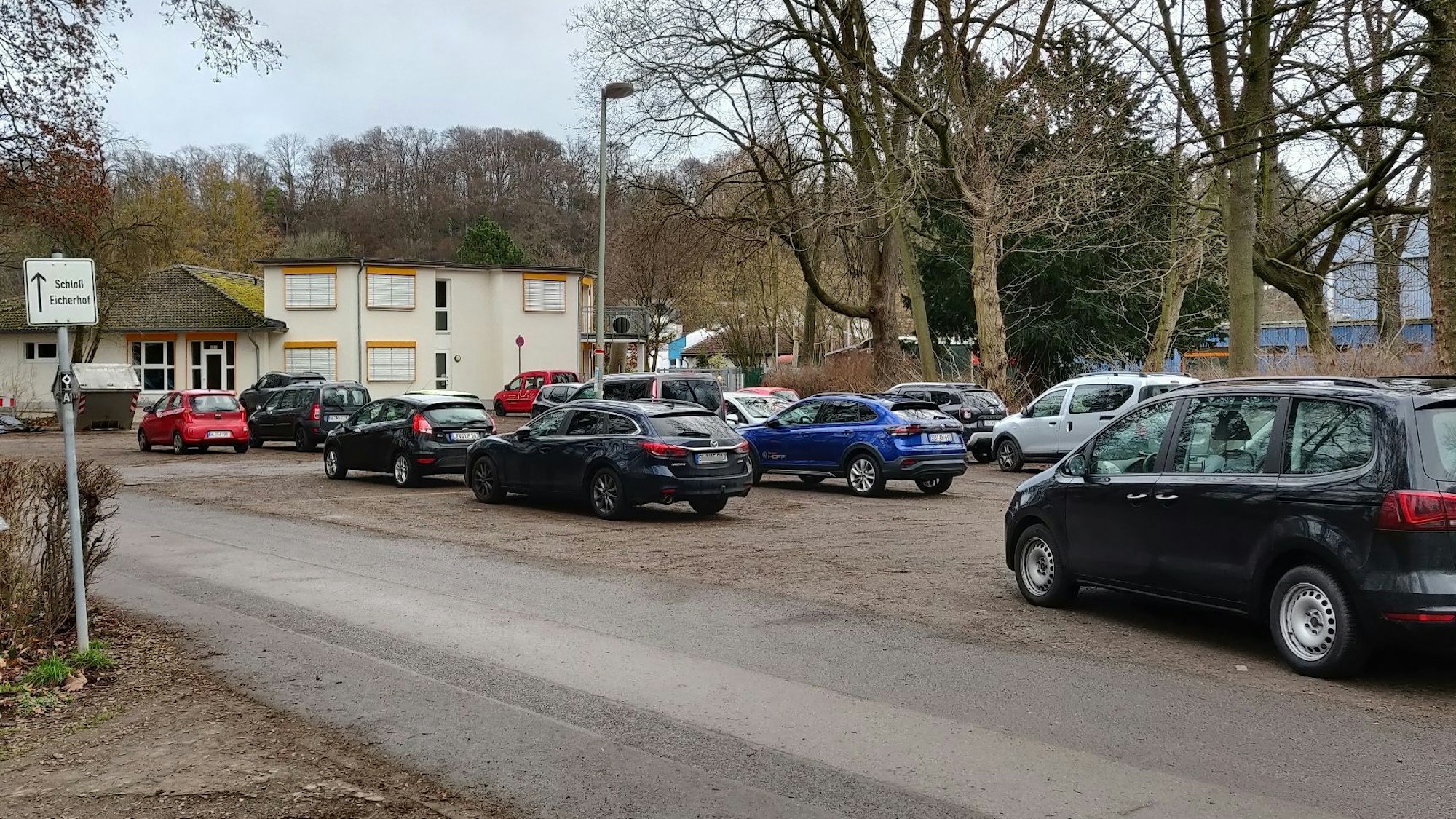 Parkplatz vor den Kitas Am Hammer