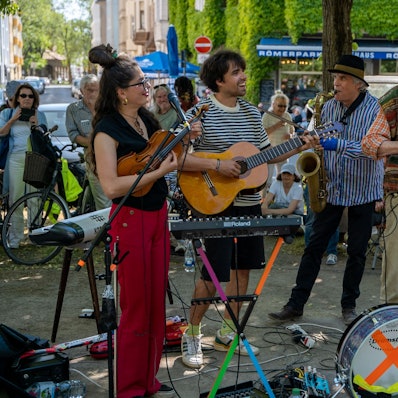 Celina von Wrochem, Luca Bo Hansen, Marcus von Wrochem und Klaus von Wrochem haben am Wochenende gemeinsam auf dem Eierplätzchen ein Konzert gespielt.