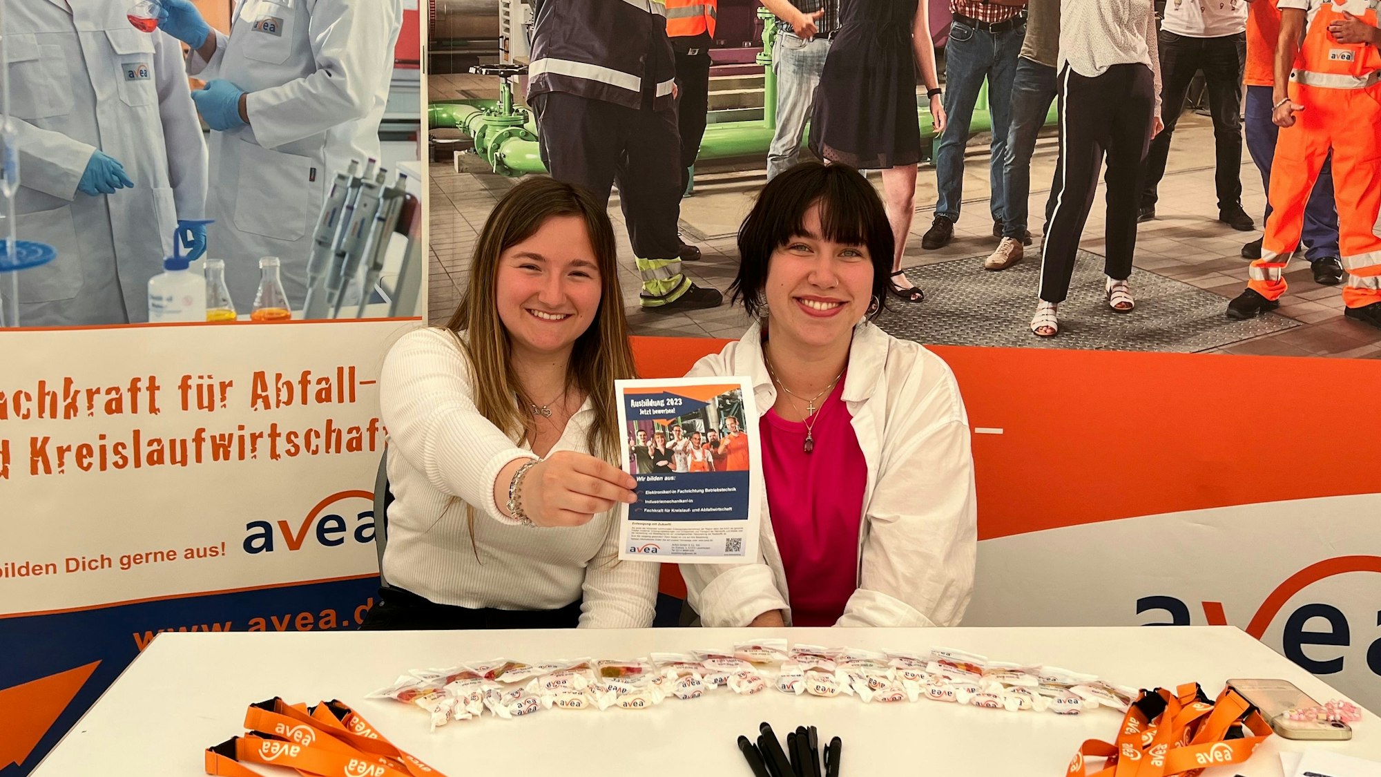 Am Avea-Stand auf der Ausbildungsmesse Burscheid