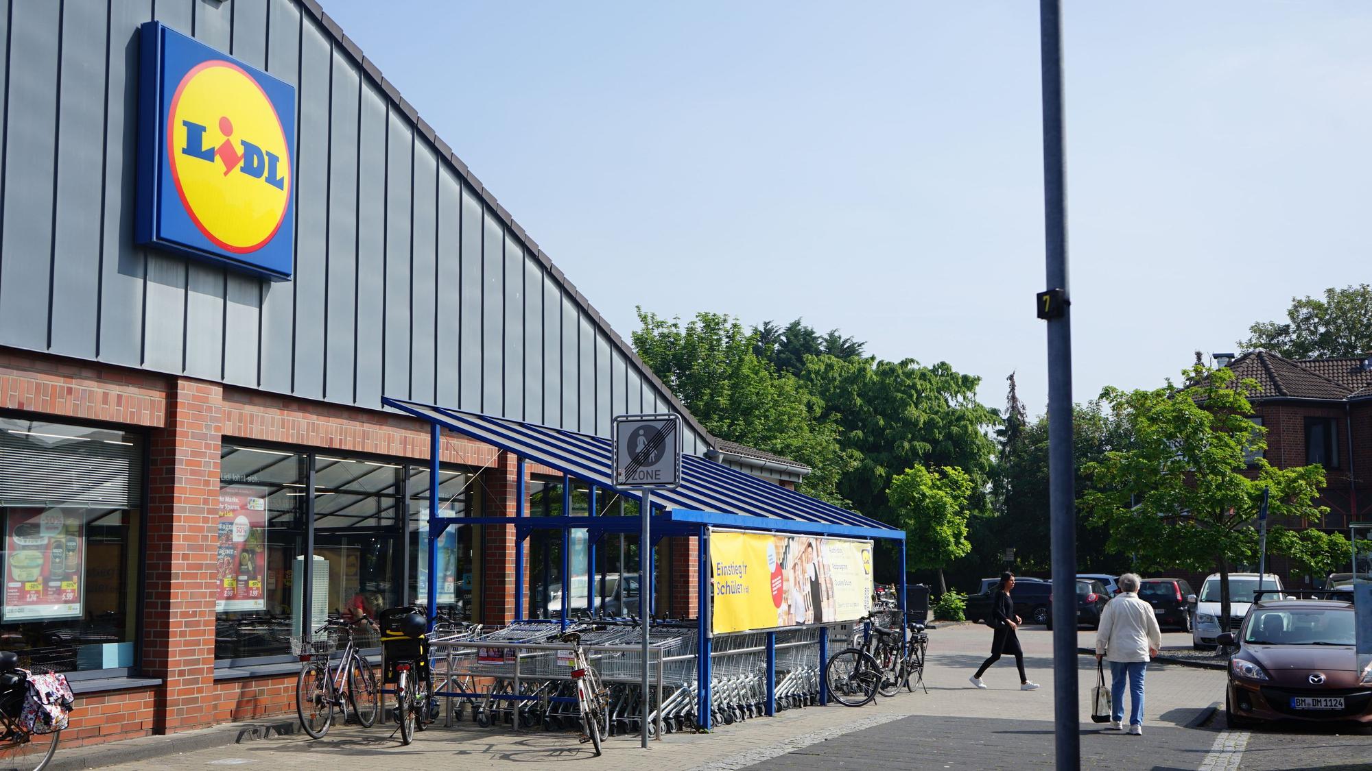 Der Lidl in der Hahnenpassage ist umgeben von Leerständen und verwahrlosten Schaufenstern.