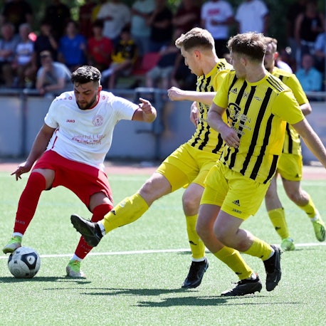 04.06.2023, Fussball-Schlebusch-Porz
links: Tugay Düzelten (Porz)
Foto: Uli Herhaus
