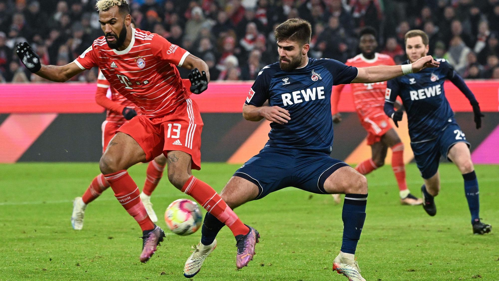 Nikola Soldo im Duell mit Münchens Eric Maxim Choupo-Moting beim Kölner 1:1 im Januar in der Allianz-Arena gegen den FC Bayern München.