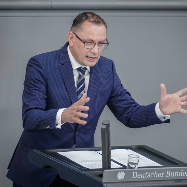 Tino Chrupalla, AfD-Bundesvorsitzender und Fraktionsvorsitzender der AfD, spricht bei der Sitzung des Bundestags.