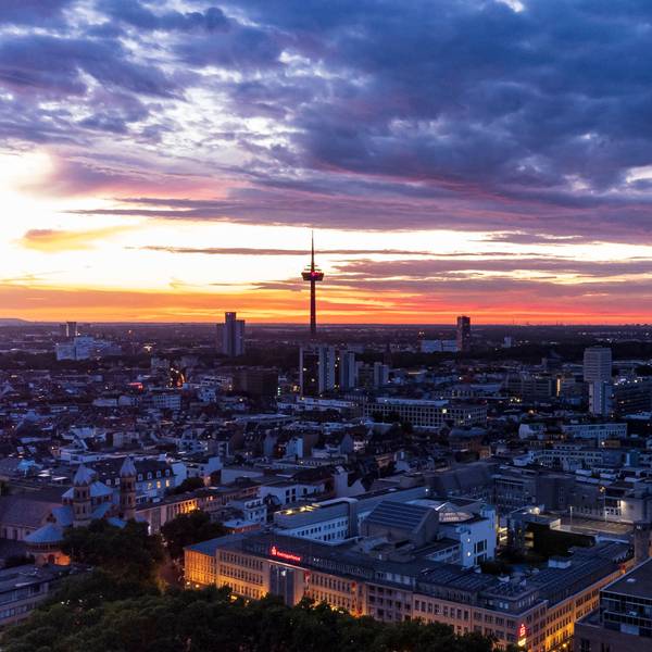 Köln bei Sonnenuntergang.