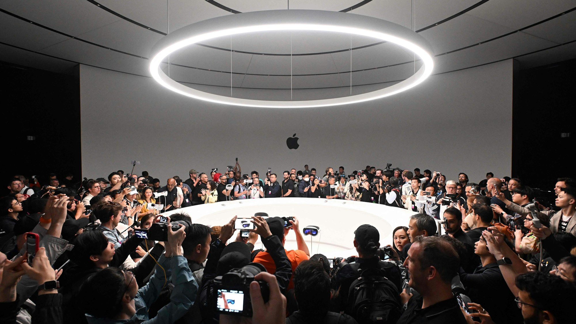 Präsentation des Vision-Pro-Headsets