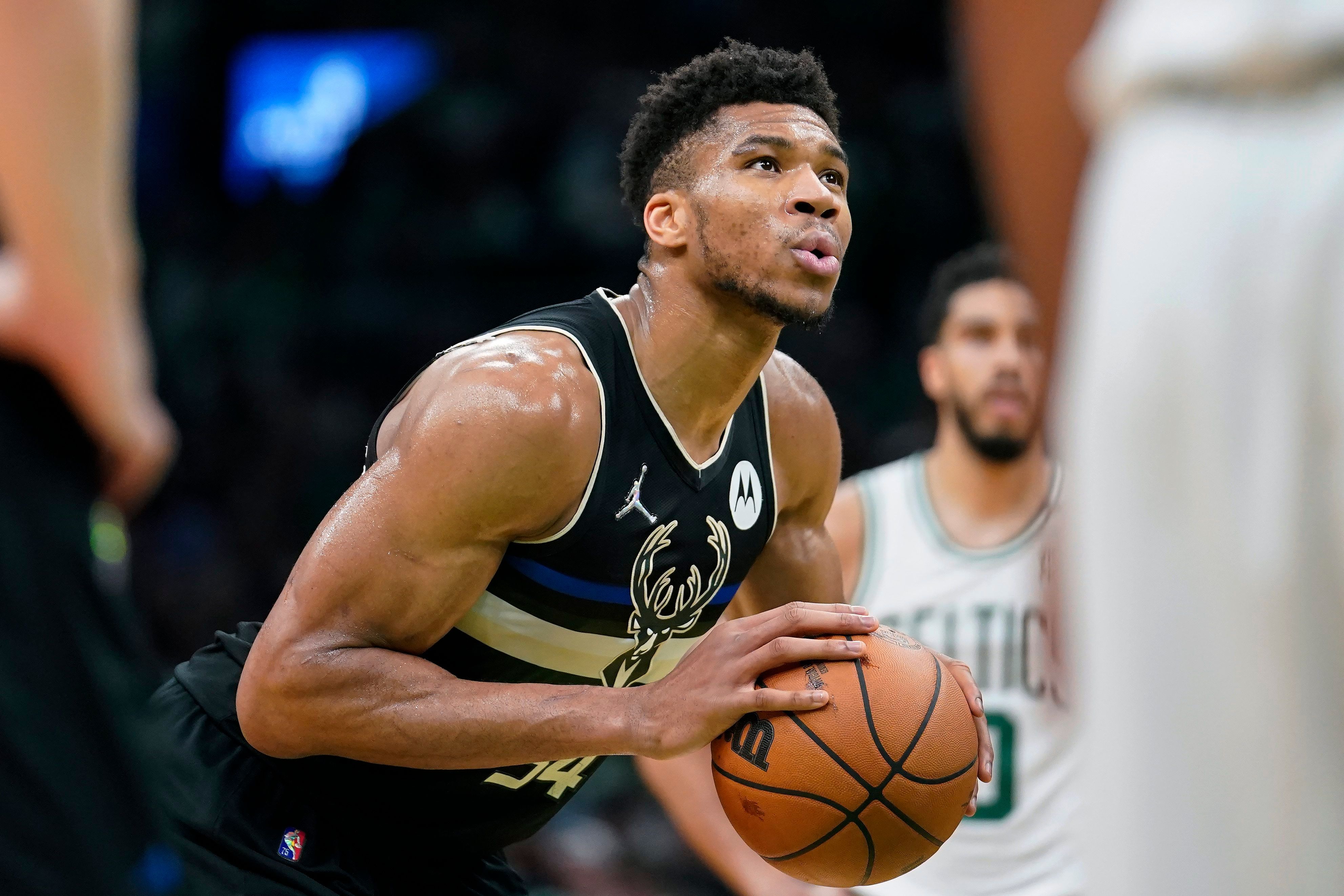Milwaukees Giannis Antetokounmpo in Aktion.