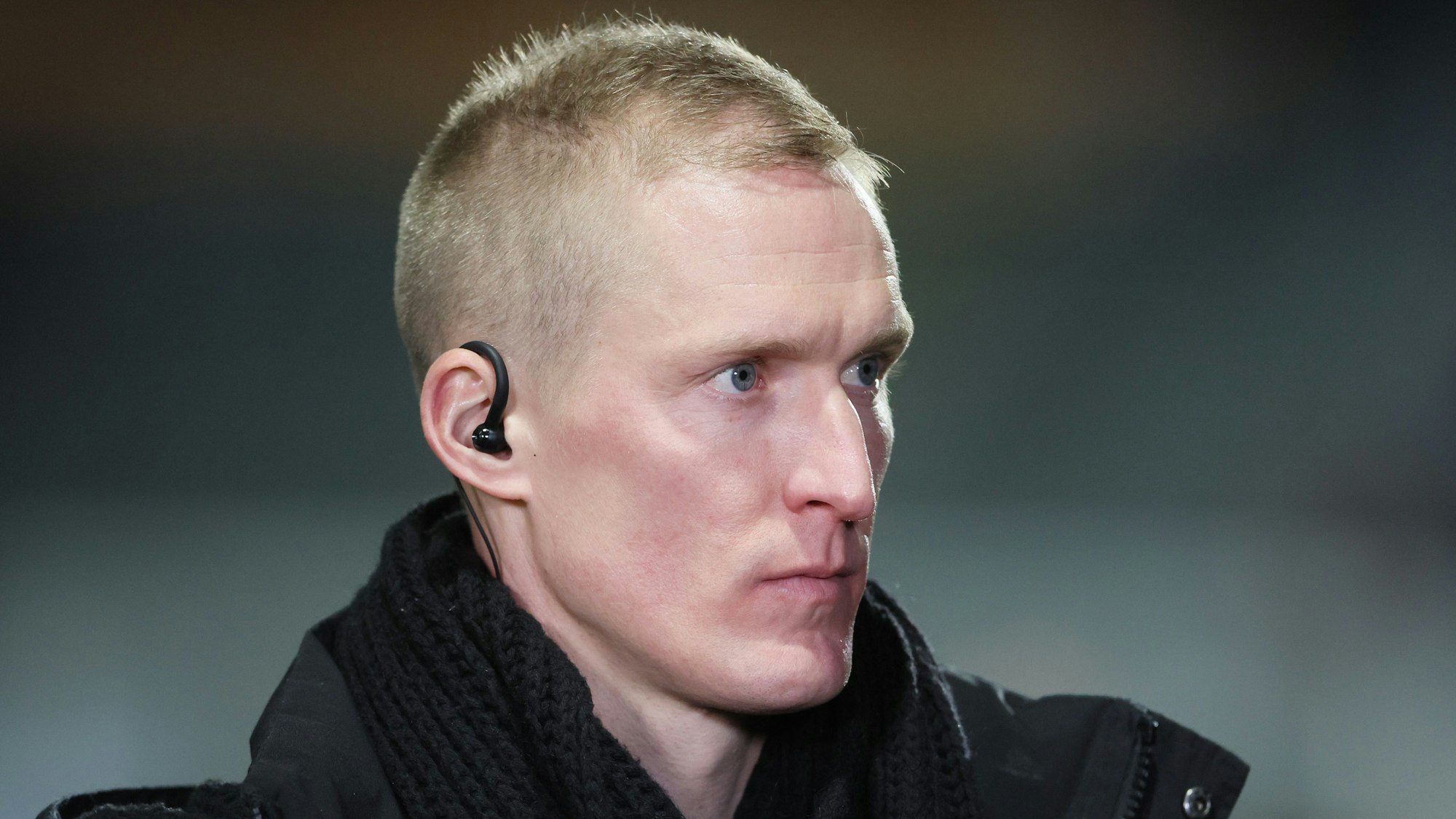 FC Viktoria Köln vs. VFL Osnabrück, Thomas Kraus (1. FC Köln U21) im Fernsehinterview, 14.02.2022, Bild: Herbert Bucco