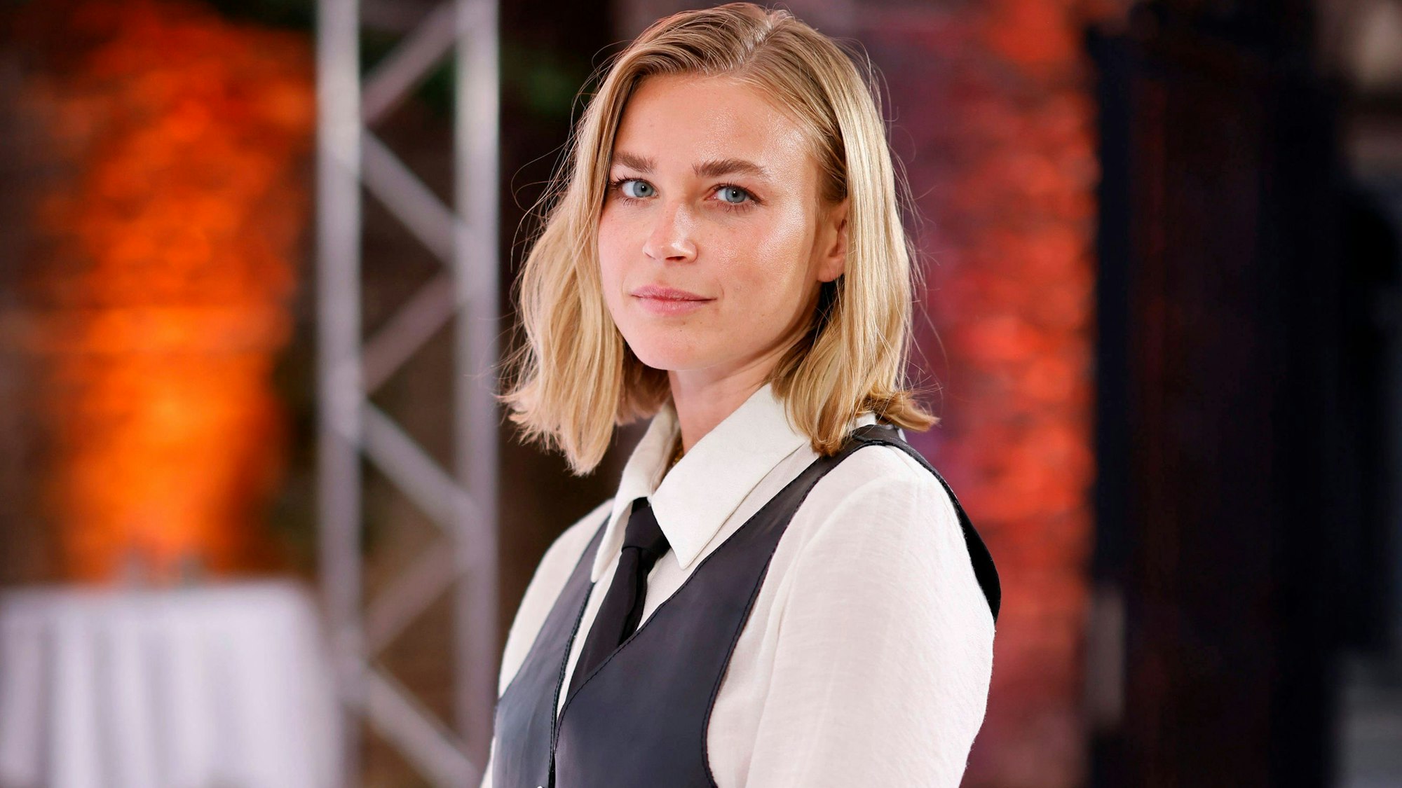 Schauspielerin Jeanne Goursaud beim Sommer Branchentreff der Film- und Medienstiftung NRW in der Wolkenburg.