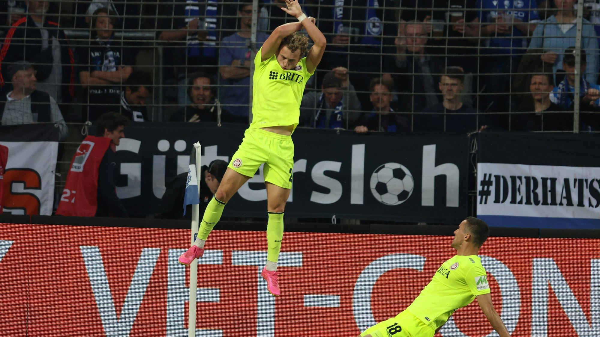Der FC wollte einst auch Benedict Holerbach (l.) vom SV Wehen Wiesbaden nach Köln holen. Nun spielt Ivan Prtajin (r) eine Rolle in den Gedankenspielen am Geißbockheim.