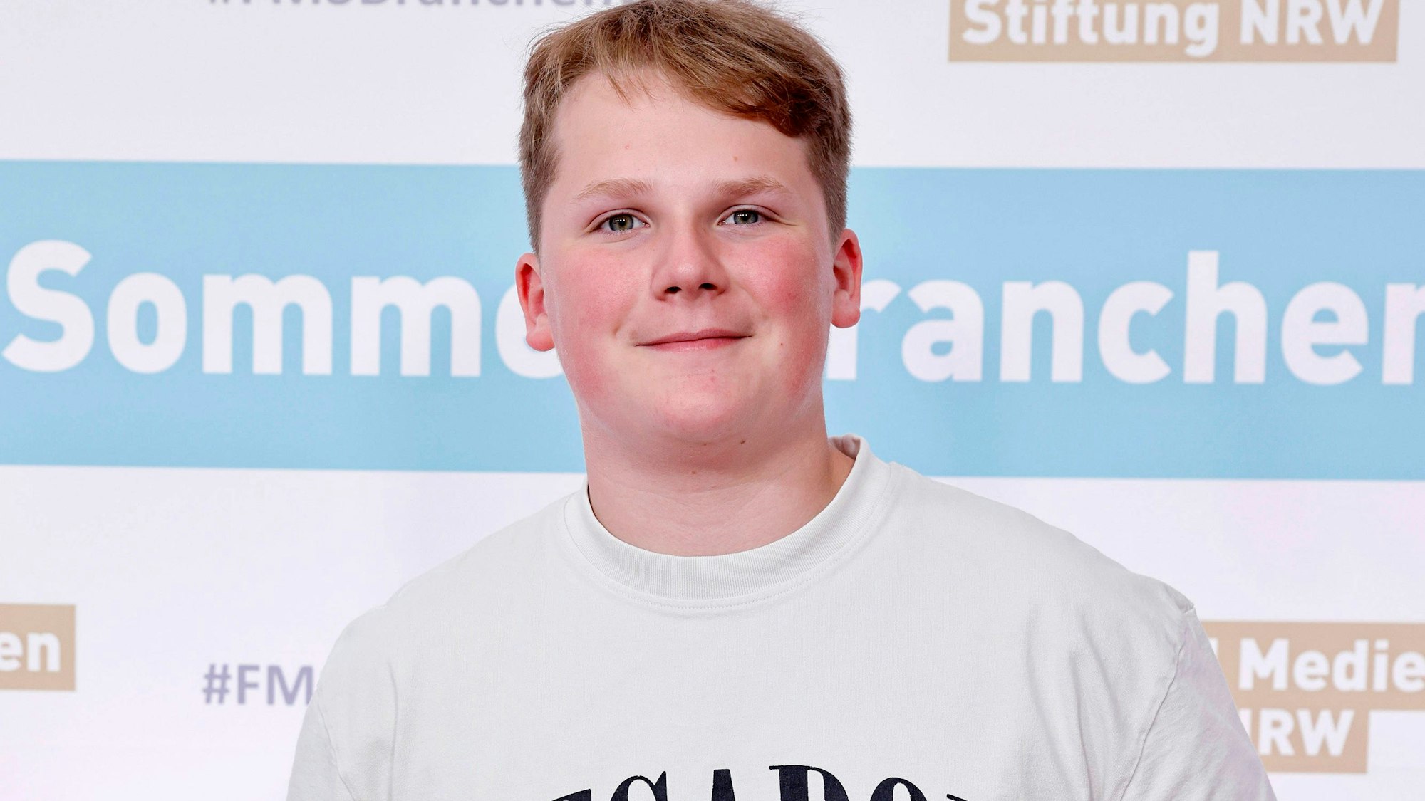 Schauspieler Julius Weckauf beim Sommer Branchentreff der Film- und Medienstiftung NRW in der Wolkenburg.