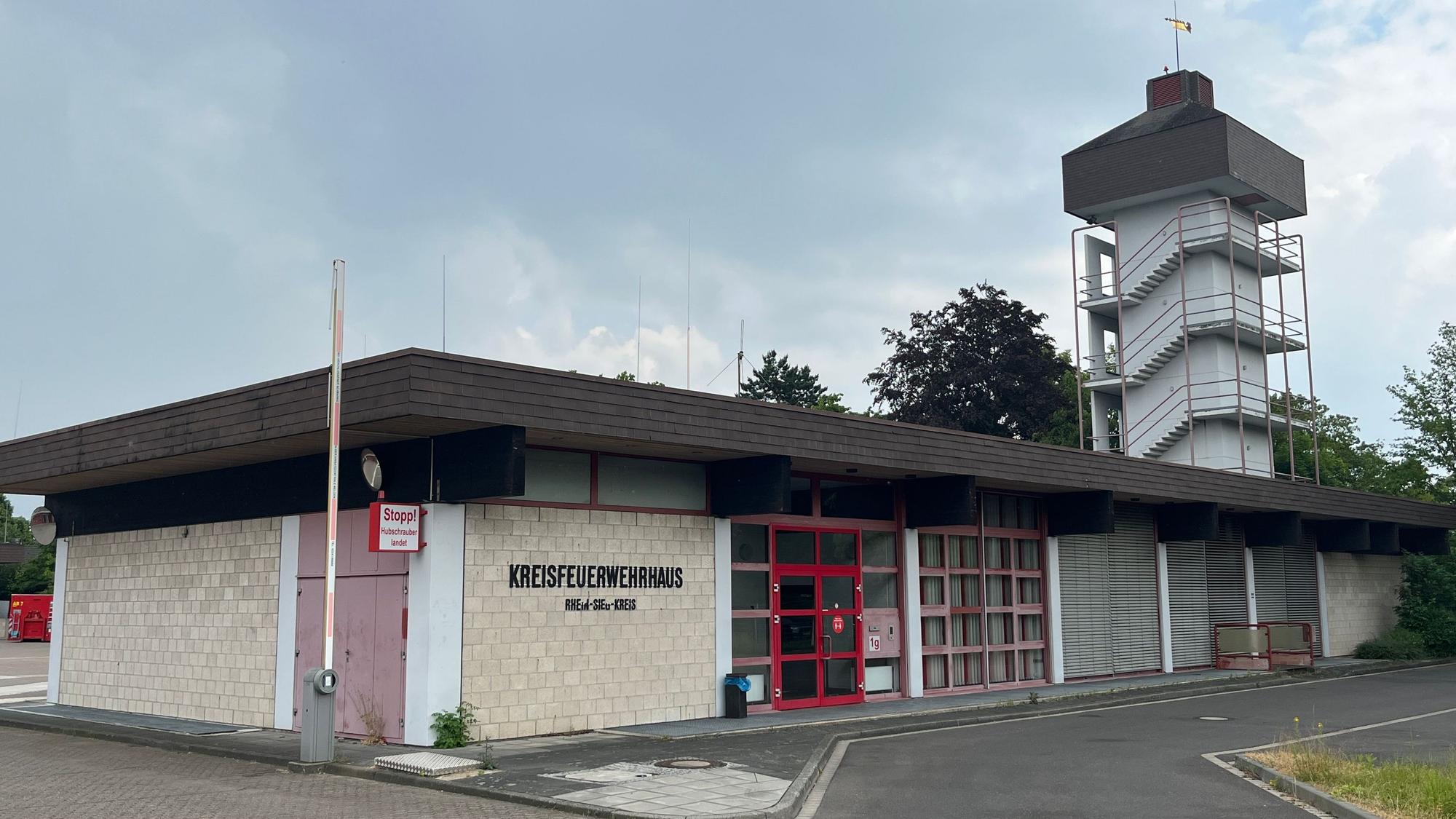 Das alte Kreisfeuerwehrhaus am Neuenhof soll durch ein modernes Gefahrenabwehrzentrum in Sankt Augustin ersetzt werden.