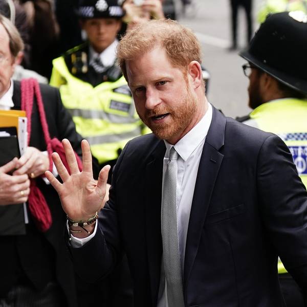 07.06.2023, Großbritannien, London: Prinz Harry, Herzog von Sussex, trifft in den Rolls Buildings ein, um im Bespitzelungsprozess gegen den britischen Verlag Mirror Group Newspapers (MGN) auszusagen.