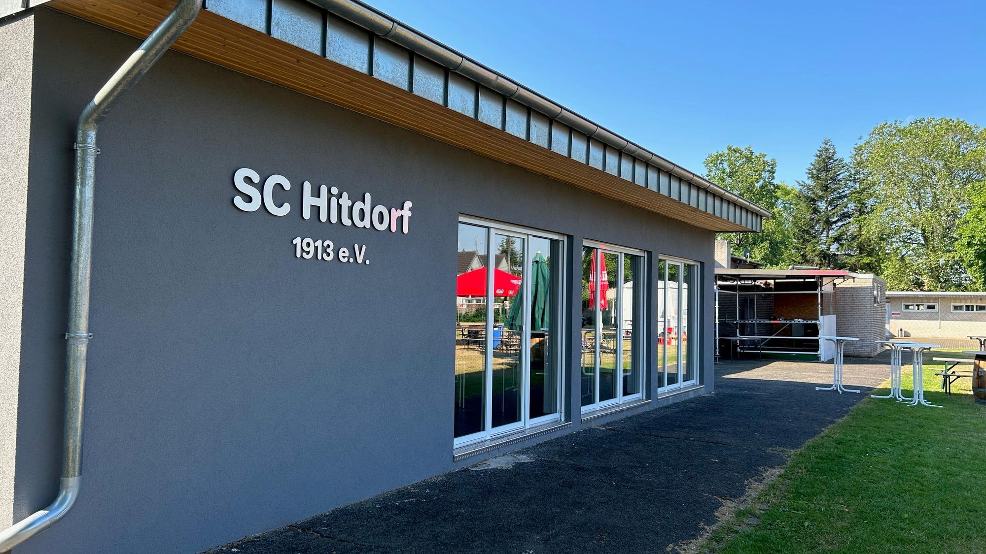 Das neue Klubhaus ist der ganze Stolz des SC Hitdorf.