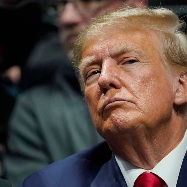 Donald Trump, ehemaliger Präsident der USA, schaut zu beim Finale der NCAA Wrestling Championships im BOK Center. (Archivbild)