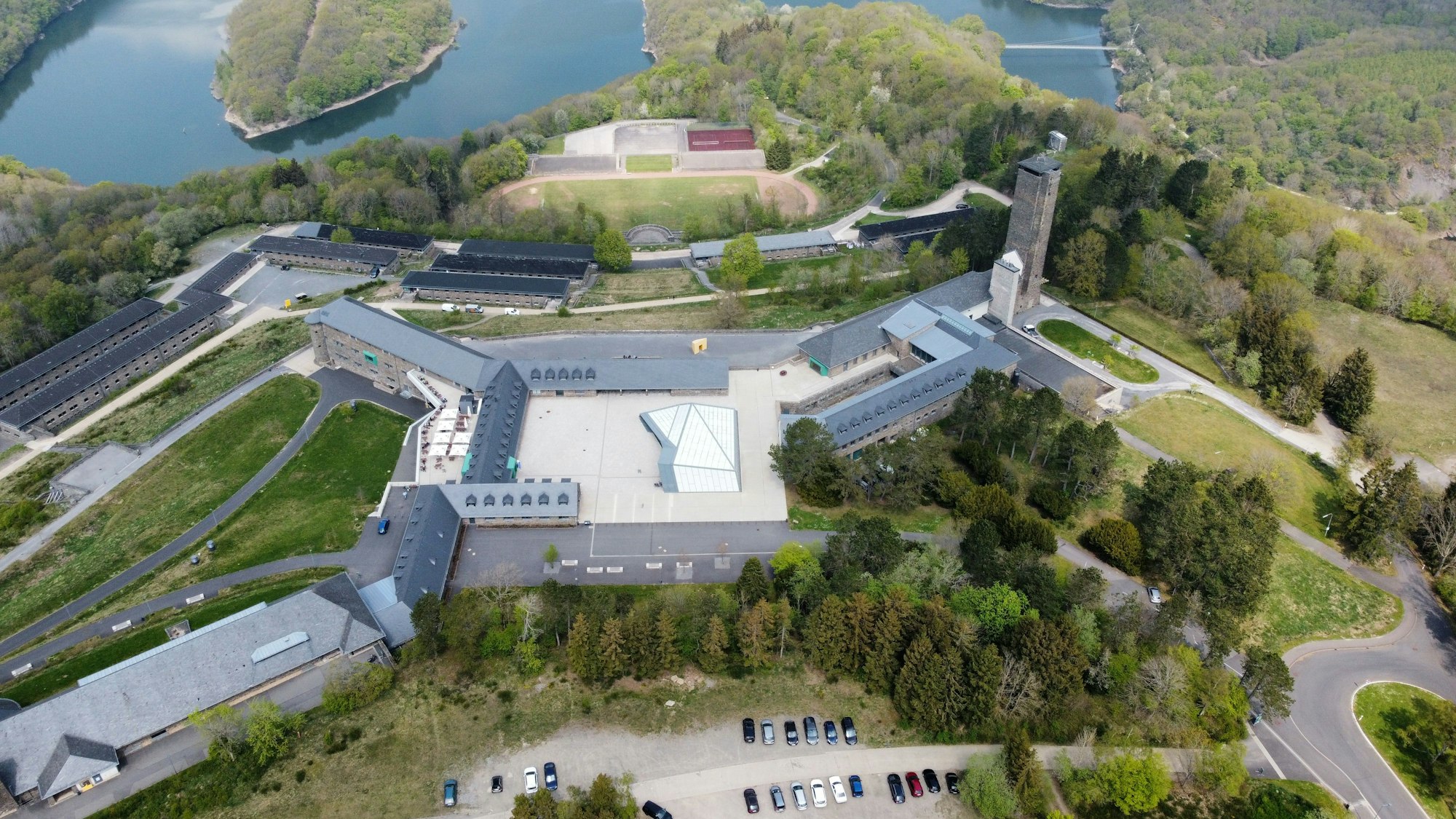 Luftaufnahme von der riesigen Anlage Vogelsang.