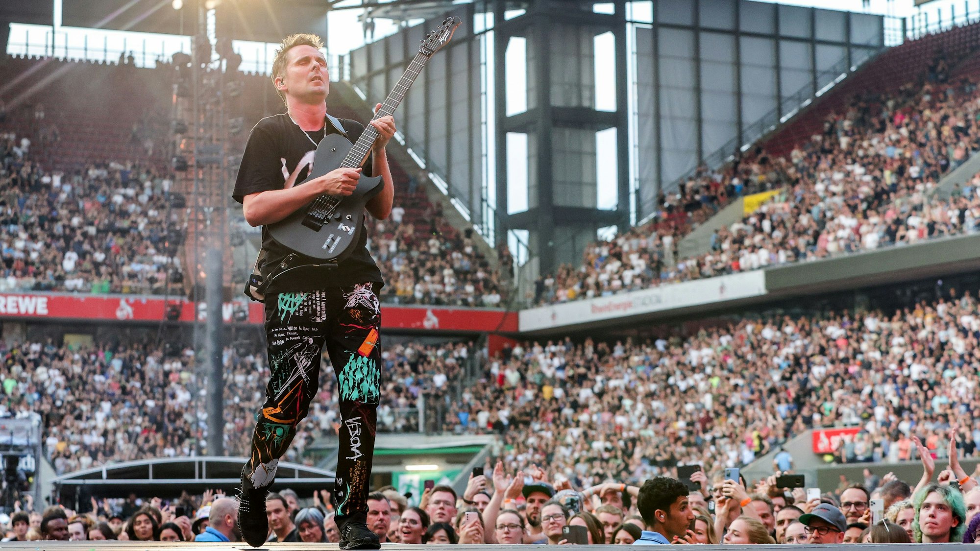 09.06.2023, Köln: Das Konzert der britischen Band Muse im Rhein-Energie-Stadion.