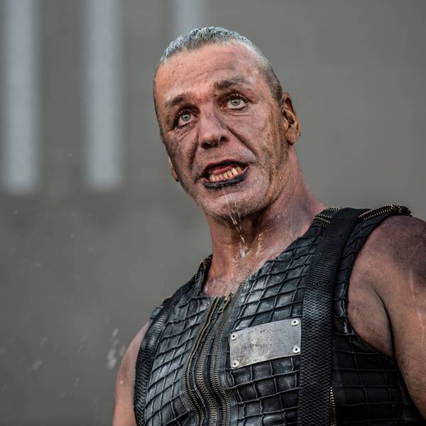 Shelby Lynn will Till Lindemann im Rahmen eines Rammstein-Konzertes während der Show getroffen haben und dabei Sex mit ihm abgelehnt haben. So schildert sie es in ihrem ersten Fernsehinterview. (Archivbild)
