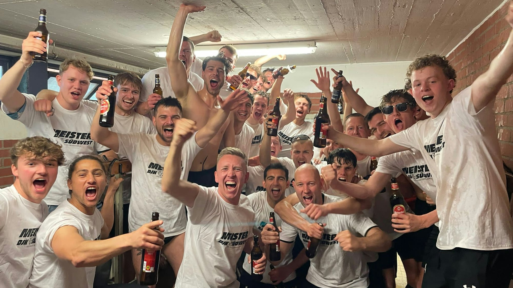 DJK Südwest feiert den Aufstieg